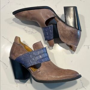 Like-New John Fluevog Women's Entrance Room 502 Boot Heel Size: 9